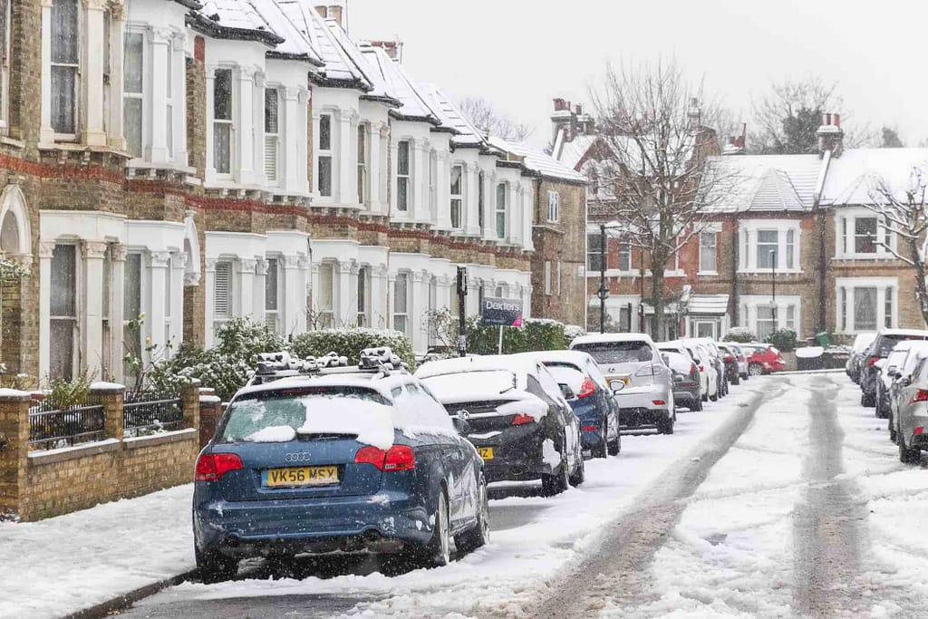CAN I MAKE A PERSONAL INJURY CLAIM IF I’VE BEEN INVOLVED IN A ROAD TRAFFIC ACCIDENT CAUSED BY WINTERY DRIVING CONDITIONS?